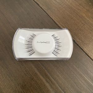 M·A·C Lashes | She’s Good